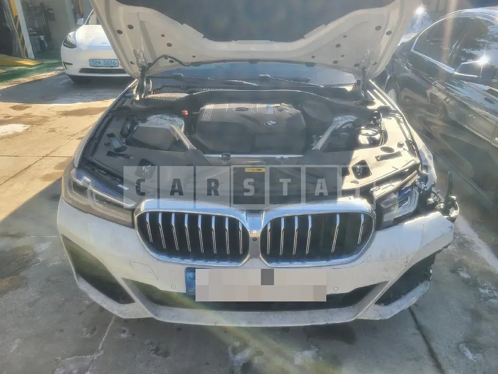 Photo 2 of 12: 2021 BMW 530e, VIN WBA51AG0XMCG85918 — Korean insurance auction