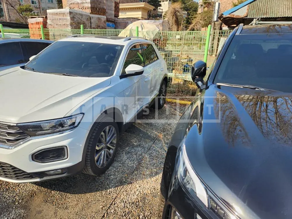 Photo 2 of 46: 2021 Volkswagen T-Rock 2.0 TDI, VIN WVGZZZA1ZMV027930 — Korean insurance auction