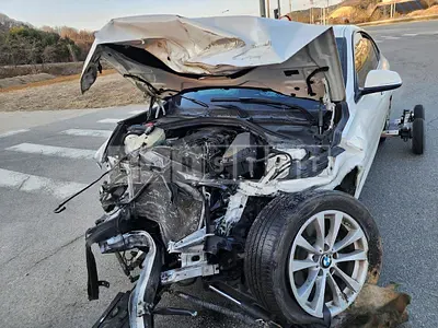 Photo 1 of 9: 2018 BMW 320d GT, VIN WBA8T3108JGA84457 — Korean insurance auction