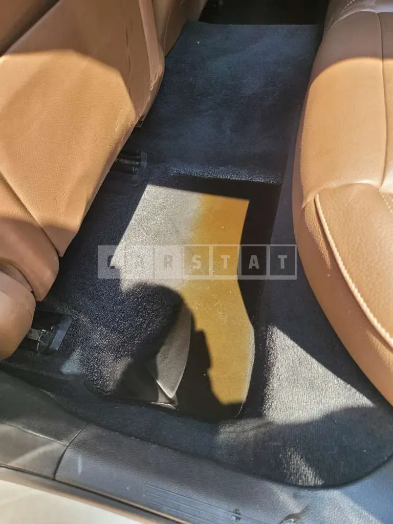 Photo 2 of 2: 2018 Mercedes-Benz E 300 4Matic, VIN WDDZF4KB2JA320045 — Korean insurance auction