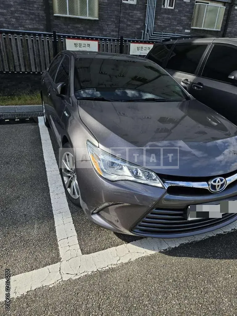 Photo 2 of 19: 2016 Toyota Camry Hybrid — Korean insurance auction