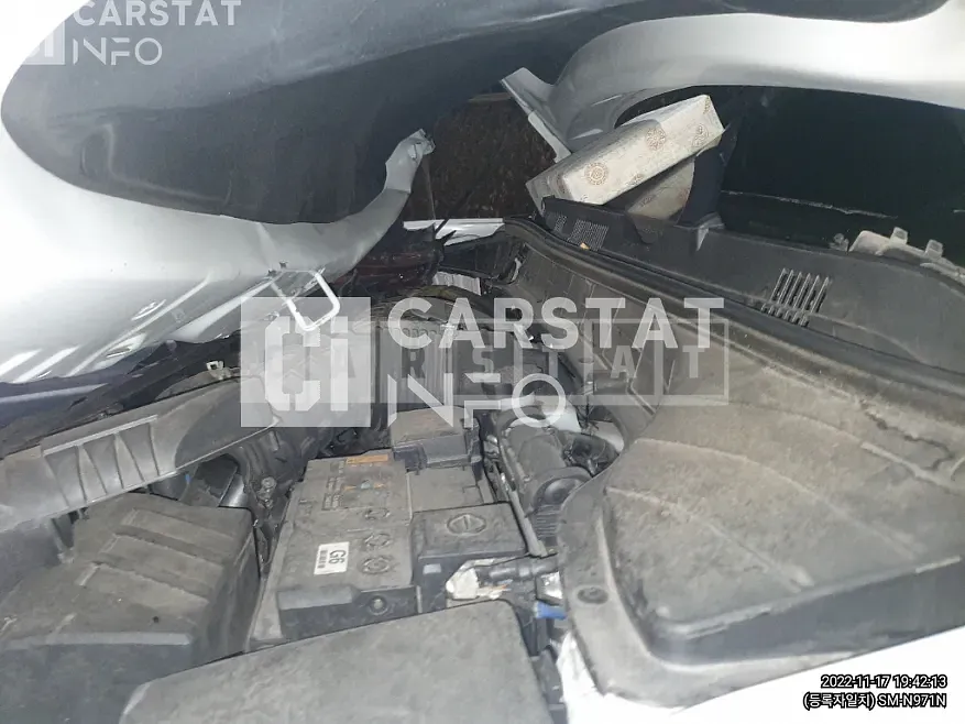 Photo 2 of 12: 2019 Hyundai Kona, VIN KMHK7815GKU290845 — Korean insurance auction