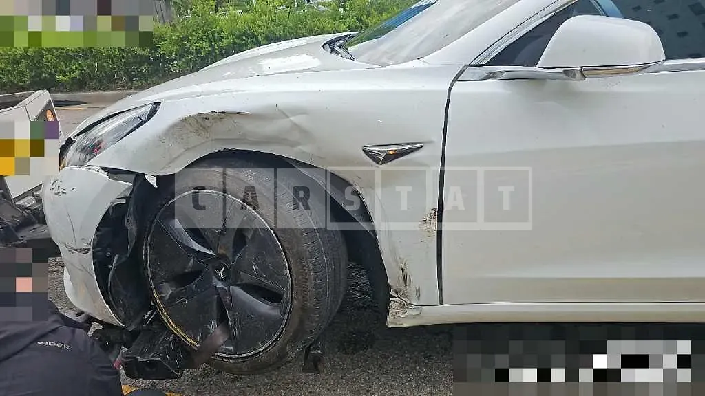 Photo 2 of 7: 2020 Tesla Model 3 Long Range — Korean insurance auction