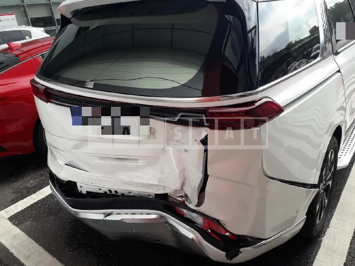 Photo 2 of 16: 2023 Kia Carnival High Limousine Gasoline, VIN KNANE813BPS270384 — Korean insurance auction