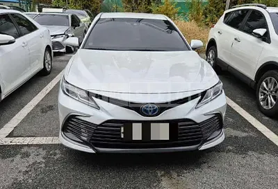 Photo 1 of 18: 2023 Toyota Camry Hybrid LE — Korean insurance auction