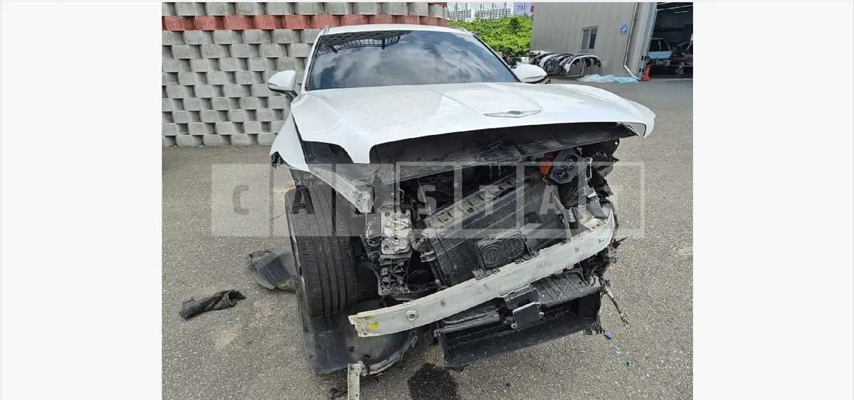 Photo 2 of 42: 2022 Genesis GV70 EV — Korean insurance auction