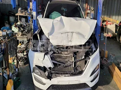 Photo 1 of 8: 2015 Hyundai Tucson TL 2.0 — Korean insurance auction
