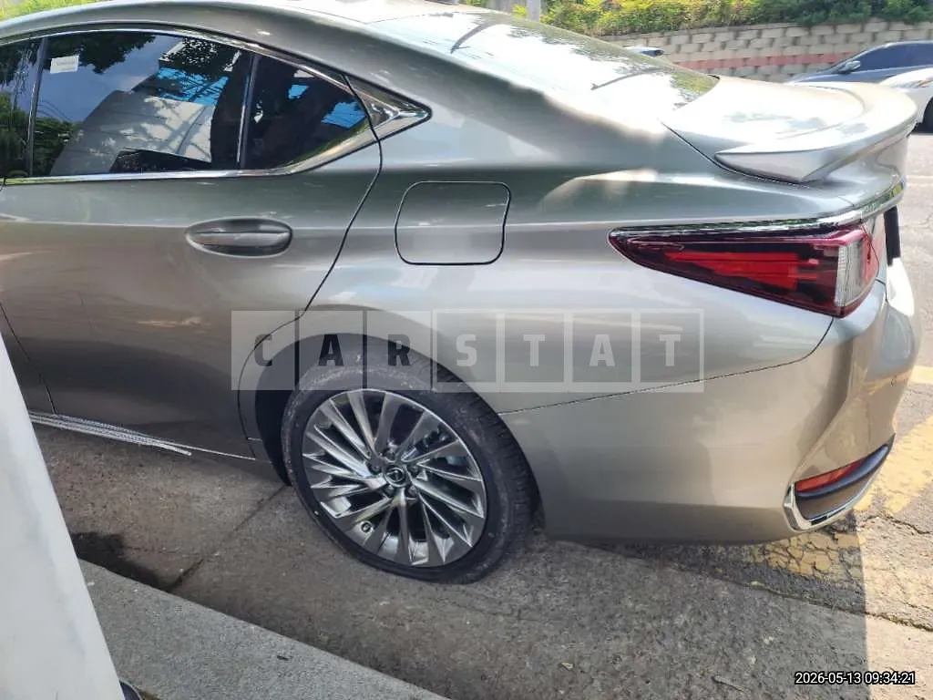 Photo 2 of 26: 2026 Lexus ES300h — Korean insurance auction