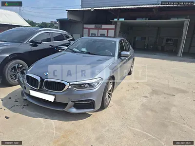 Photo 1 of 12: 2017 BMW 520d xDrive, VIN WBAJC5108HG852250 — Korean insurance auction