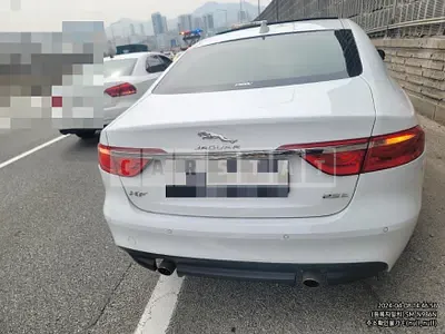 Photo 1 of 38: 2019 Jaguar XF 25T — Korean insurance auction