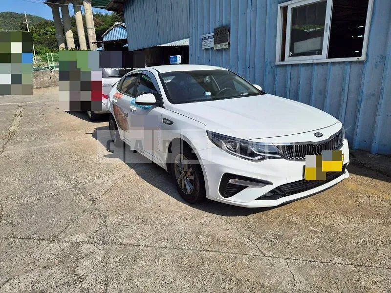 Photo 2 of 18: 2019 Kia K5 LPG — Korean insurance auction