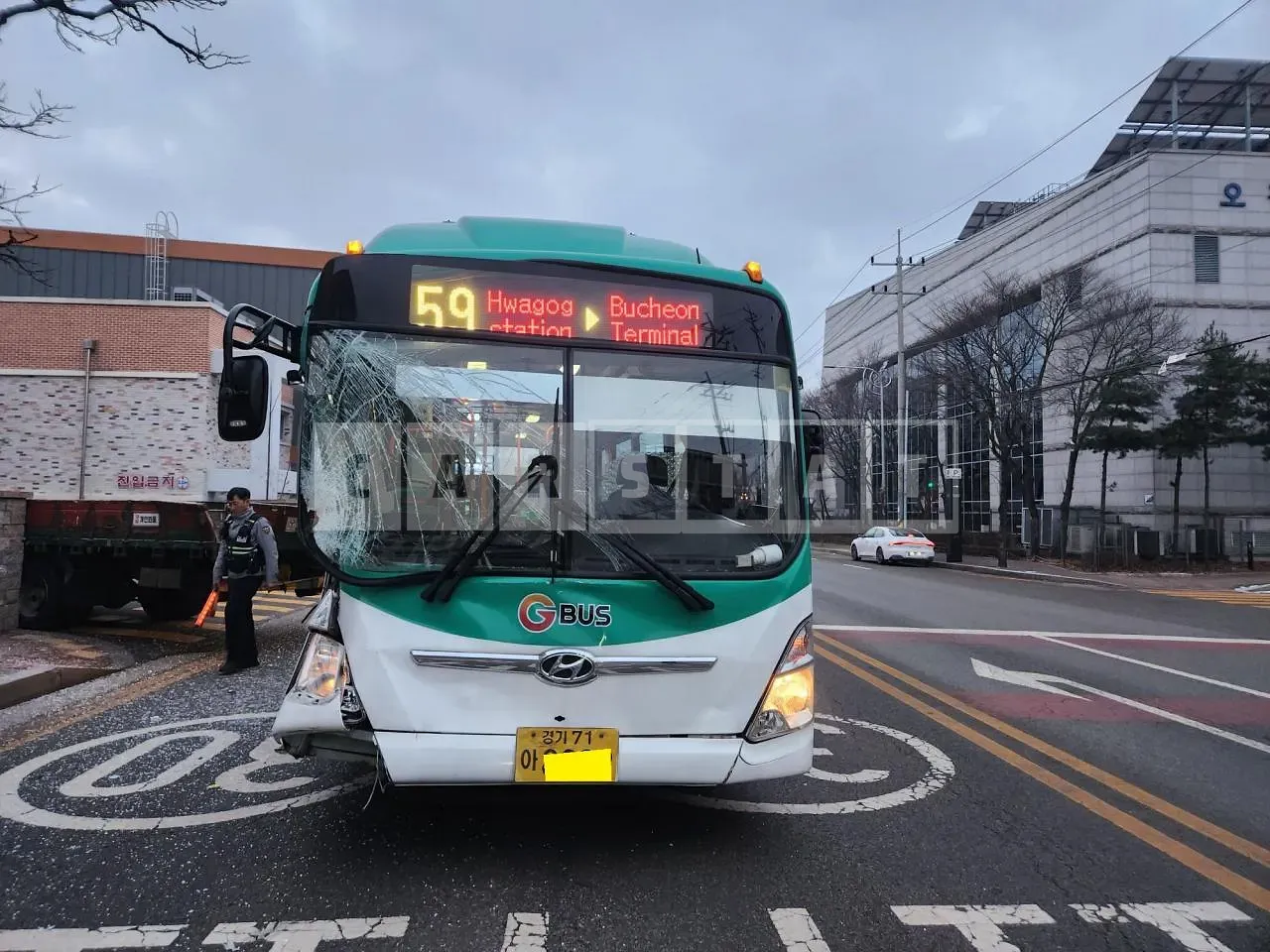 Photo 2 of 10: 2018 Hyundai Bus /New Super Aerocity Ultra Low Water Bus, VIN KMJTA18FPJC027035 — Korean insurance auction