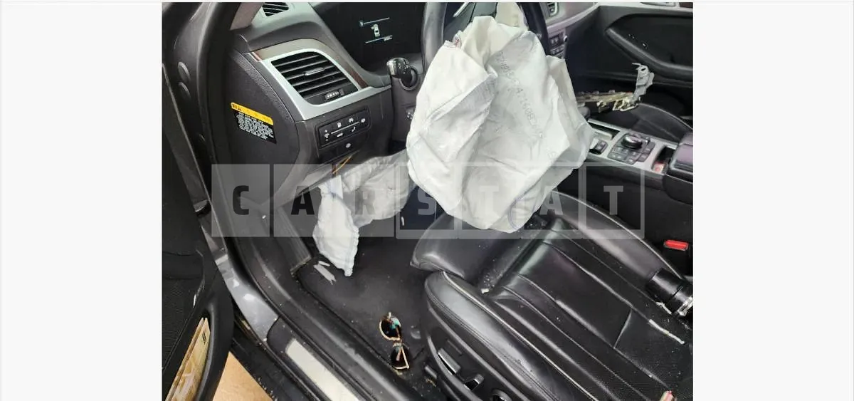 Photo 2 of 37: 2016 Genesis G80 3.3 — Korean insurance auction
