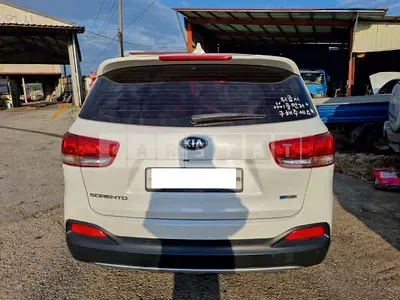 Photo 1 of 9: 2016 Kia Sorento, VIN KNAPG81ABGA129540 — Korean insurance auction