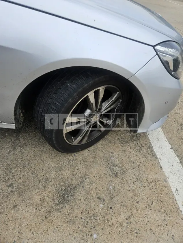Photo 2 of 11: 2014 Mercedes-Benz E220 CDI — Korean insurance auction