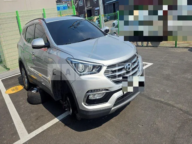 Photo 2 of 46: 2018 Hyundai Santa Fe DM — Korean insurance auction