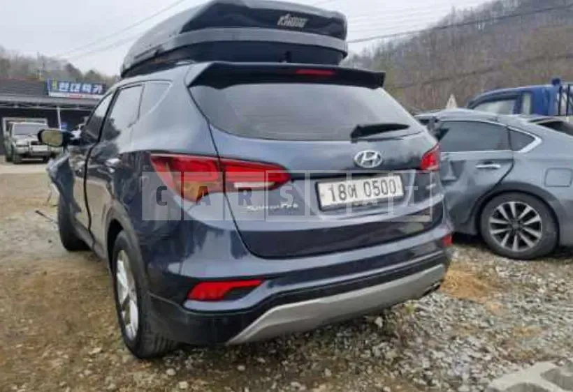 Photo 2 of 6: 2016 Hyundai Santa Fe, VIN KMHSW81UBGU692109 — Korean insurance auction