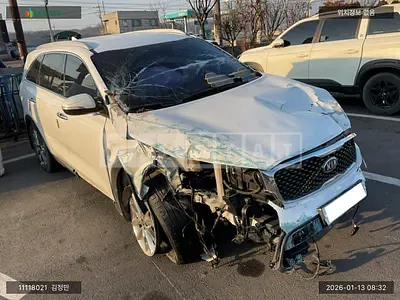 Photo 1 of 17: 2017 Kia Sorento, VIN KNAPH81ABHA305908 — Korean insurance auction