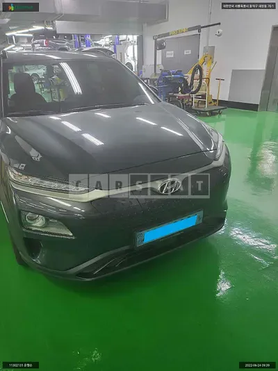 Photo 1 of 7: 2019 Hyundai Kona Electric, VIN KMHK381GFKU061995 — Korean insurance auction