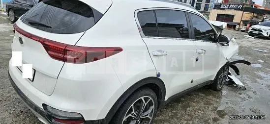 Photo 2 of 13: 2019 Kia Sportage — Korean insurance auction
