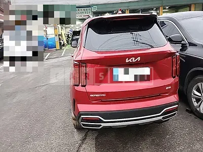 Photo 1 of 84: 2023 Kia Sorento Hybrid 4WD, VIN KNARJ81GDPA178073 — Korean insurance auction