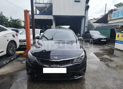 Photo 1 of 24: 2019 Kia K5, VIN KNAGU411BKA319098 — Korean insurance auction