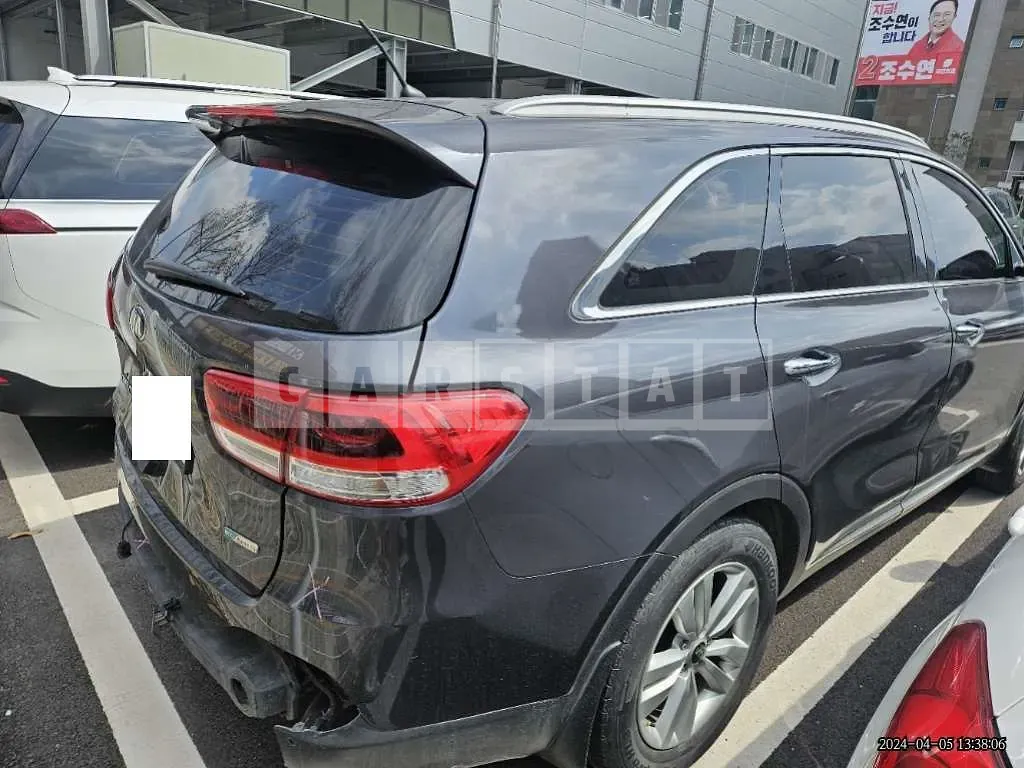 Photo 2 of 6: 2016 Kia Sorento, VIN KNAPS81ABGA263117 — Korean insurance auction