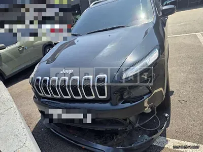 Photo 1 of 10: 2015 Jeep Straw Cherokee — Korean insurance auction