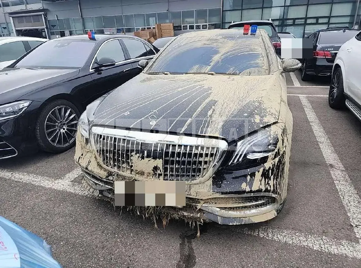 Photo 2 of 42: 2018 Mercedes-Benz S560 4Matic L, VIN WDDUG8GB0JA394796 — Korean insurance auction