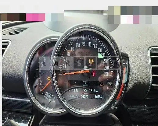 Photo 2 of 27: 2019 MINI Cooper Clubman, VIN WMWLM5104K2L11123 — Korean insurance auction