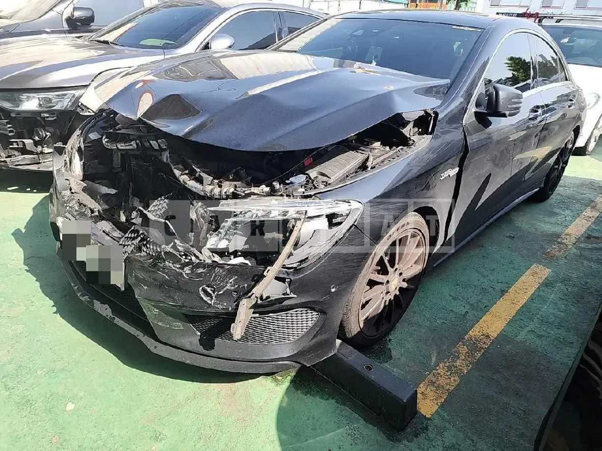 Photo 2 of 26: 2015 Mercedes-Benz CLA250 4Matic — Korean insurance auction