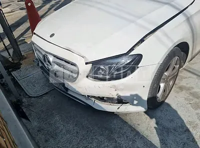 Photo 1 of 14: 2018 Mercedes-Benz E220d, VIN WDDZF0EB7JA302239 — Korean insurance auction
