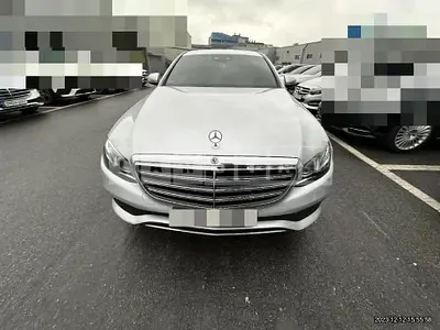 Photo 1 of 34: 2017 Mercedes-Benz E220 d 4Matic, VIN WDDZF0FB5HA254684 — Korean insurance auction