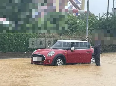 Photo 1 of 11: 2017 MINI Cooper — Korean insurance auction