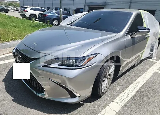 Photo 2 of 42: 2020 Lexus ES300h, VIN JTHB21B16L2111075 — Korean insurance auction