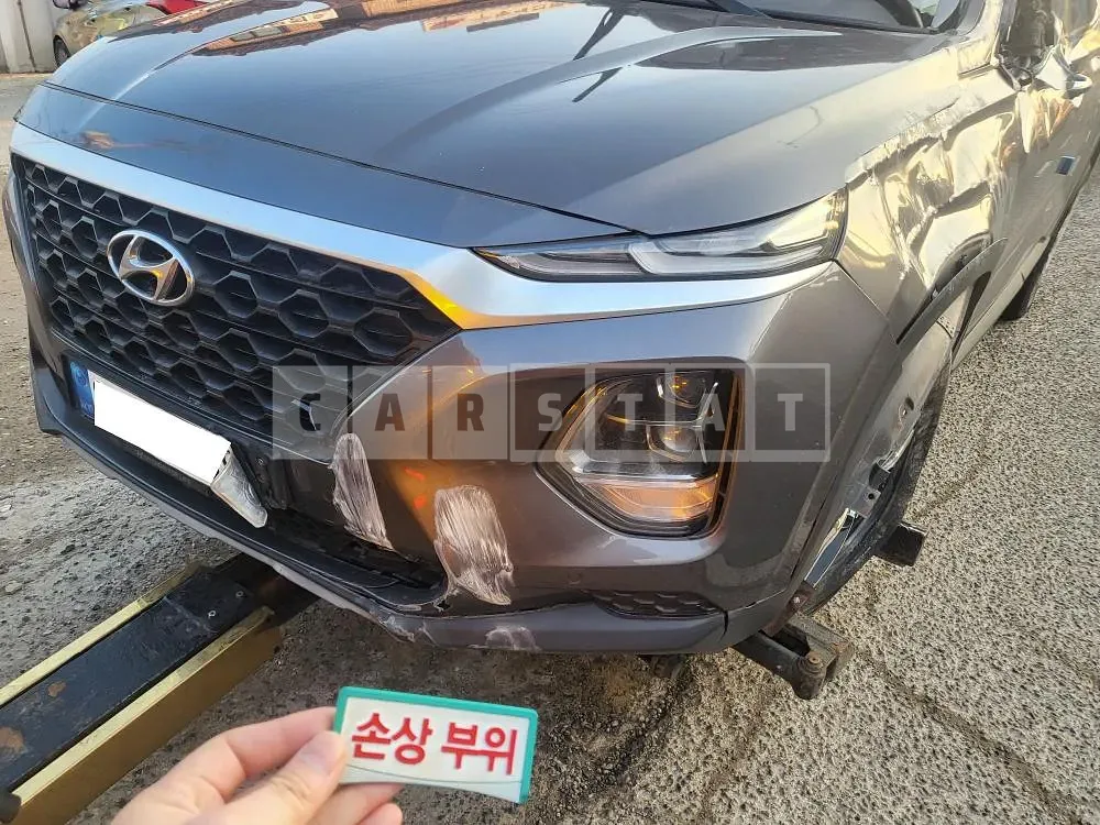 Photo 2 of 20: 2019 Hyundai Santa Fe, VIN KMHS281BBKU176211 — Korean insurance auction