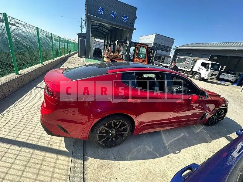 Photo 2 of 48: 2022 Kia Stinger, VIN KNAE351DBPS123367 — Korean insurance auction