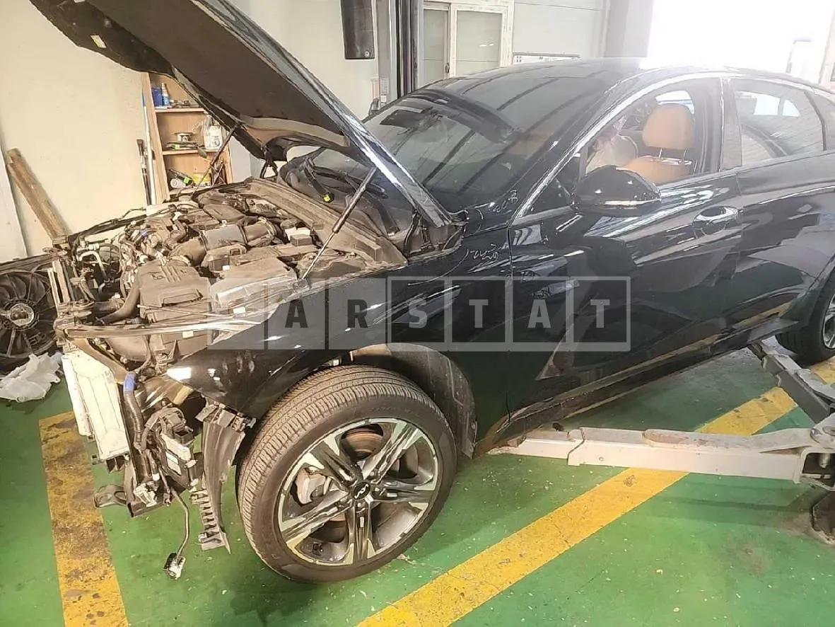 Photo 2 of 20: 2023 Kia K5 — Korean insurance auction