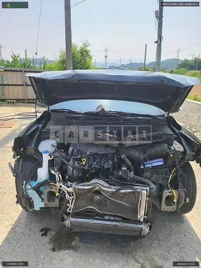 Photo 1 of 14: 2017 Hyundai Kona, VIN KMHK4815GJU001718 — Korean insurance auction