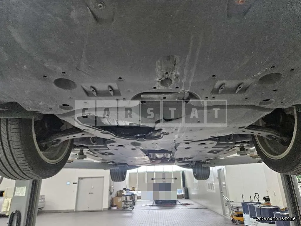 Photo 2 of 34: 2018 Toyota Camry Hybrid — Korean insurance auction