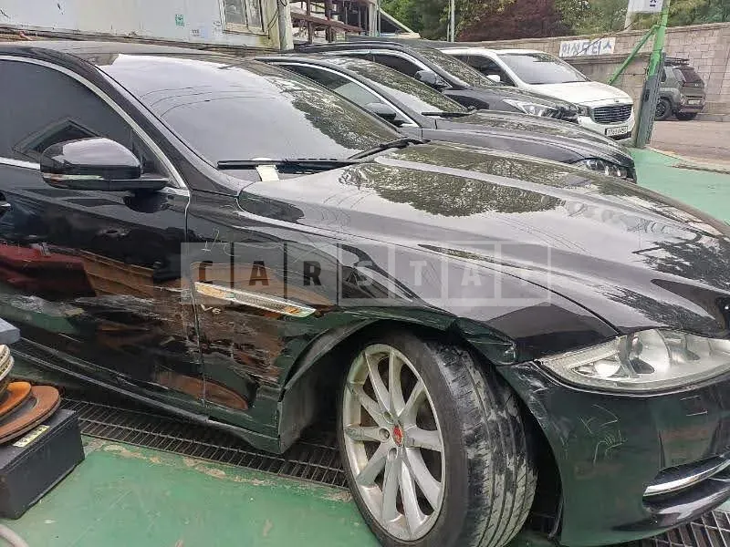 Photo 2 of 10: 2015 Jaguar XJ 3.0SC, VIN SAJAJ22D8F8V82177 — Korean insurance auction