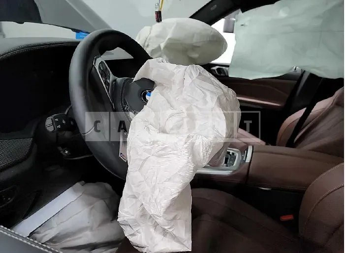Photo 2 of 19: 2022 BMW X5 xDrive 30d, VIN WBAJU8108N9L87953 — Korean insurance auction