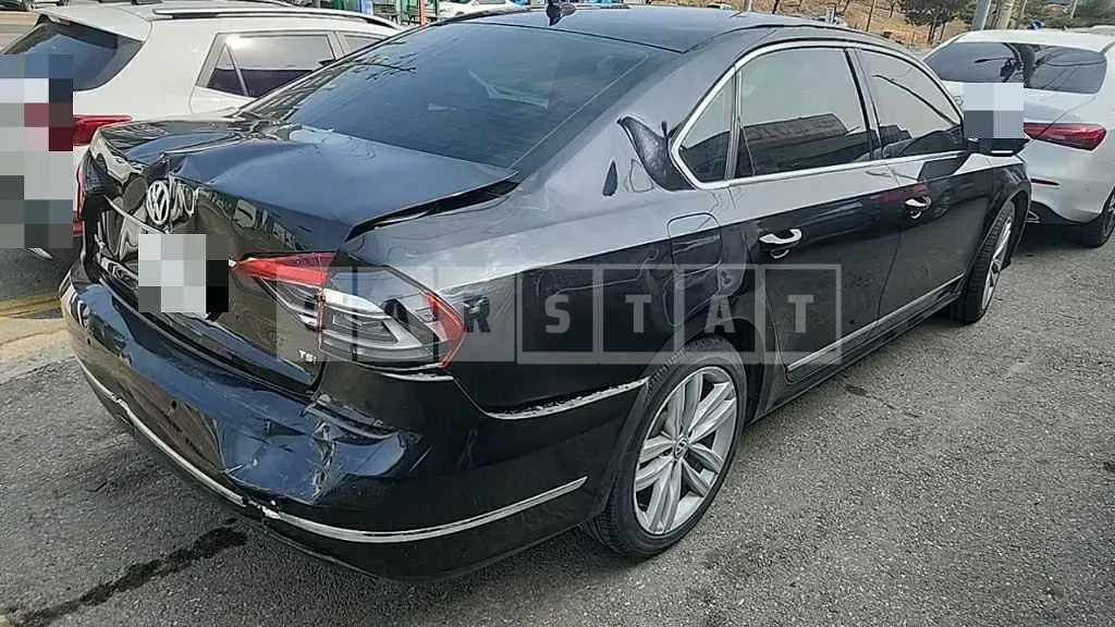 Photo 2 of 9: 2018 Volkswagen Passak 2.0 TSI — Korean insurance auction