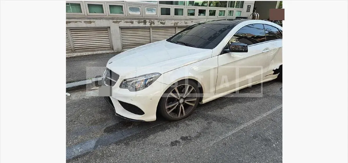 Photo 2 of 27: 2015 Mercedes-Benz E 400 Coupe — Korean insurance auction