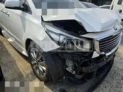 Photo 1 of 19: 2015 Kia Carnivals — Korean insurance auction