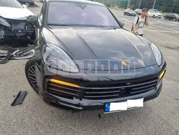 Photo 2 of 50: 2023 Porsche Cayenne E-Hybrid, VIN WP1AE29Y9PDA15690 — Korean insurance auction