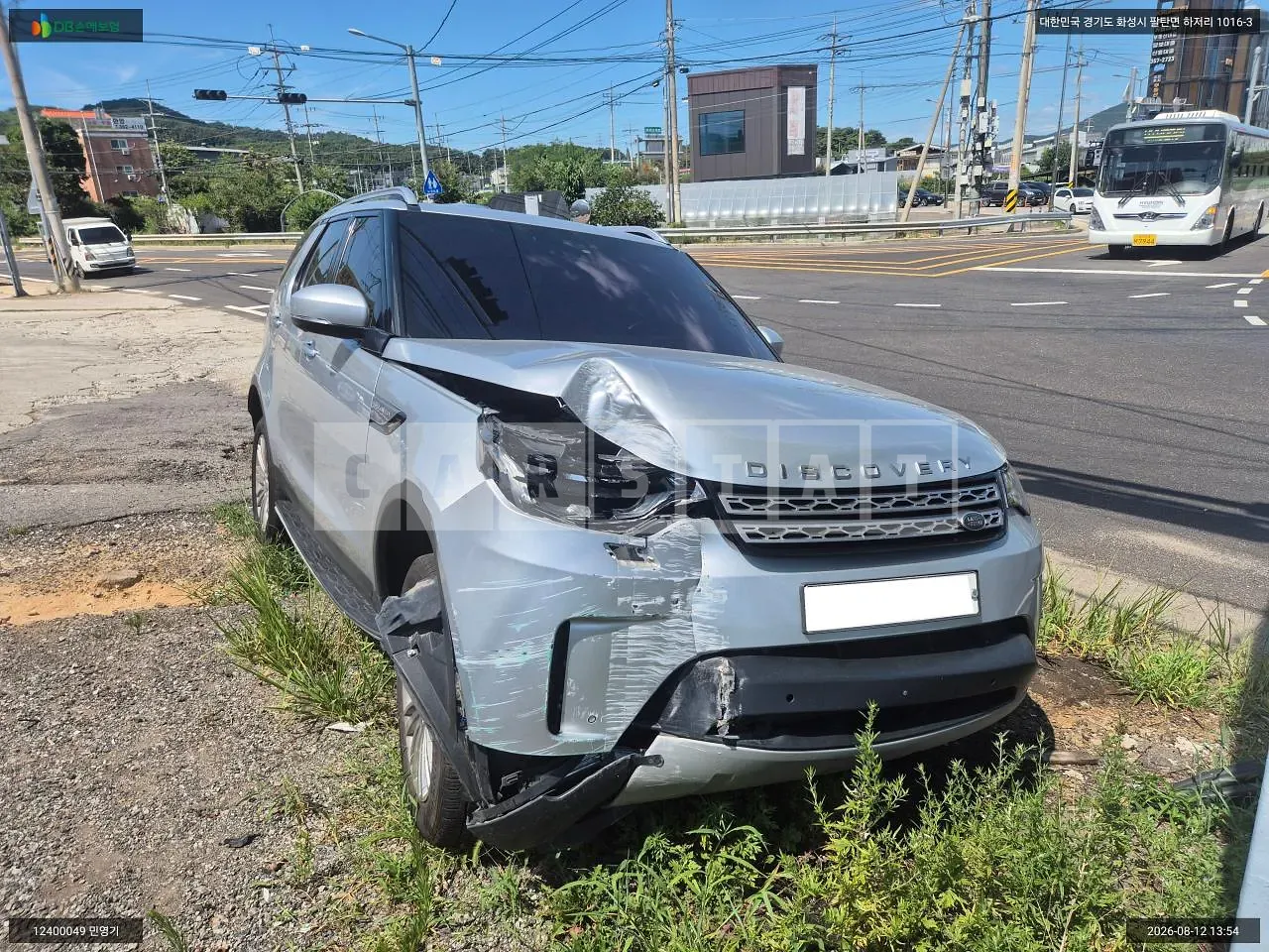 Photo 2 of 32: 2017 Land Rover Discovery TD6, VIN SALRA2BK5HA036571 — Korean insurance auction