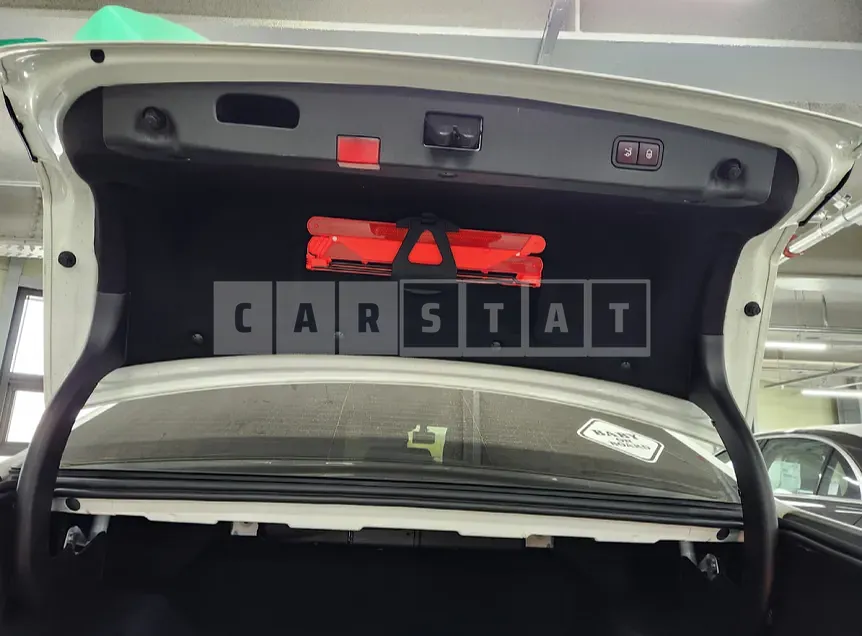 Photo 2 of 15: 2015 Mercedes-Benz E250 BlueTec 4Matic — Korean insurance auction
