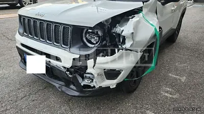 Photo 1 of 21: 2023 Jeep Zip Renegade 1.3 FWD — Korean insurance auction