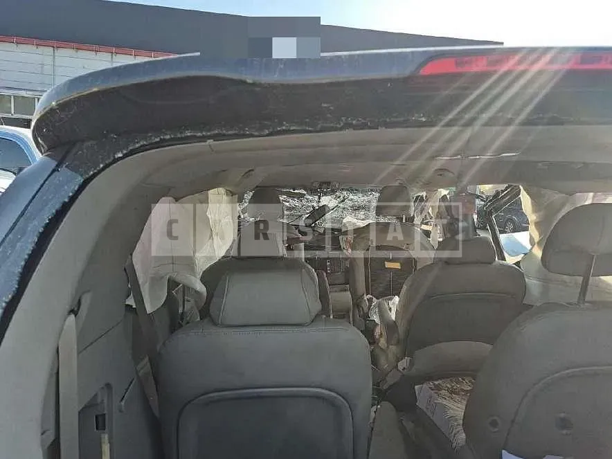 Photo 2 of 9: 2014 Kia Carnival — Korean insurance auction